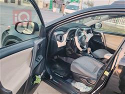 تۆیۆتا ڕاڤ 4